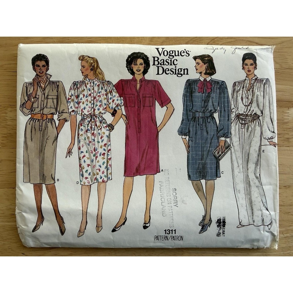 Vogue Basic Design Pattern 1311 Misses' Loose-Fit Straight Dress Size 8-12 UC FF
